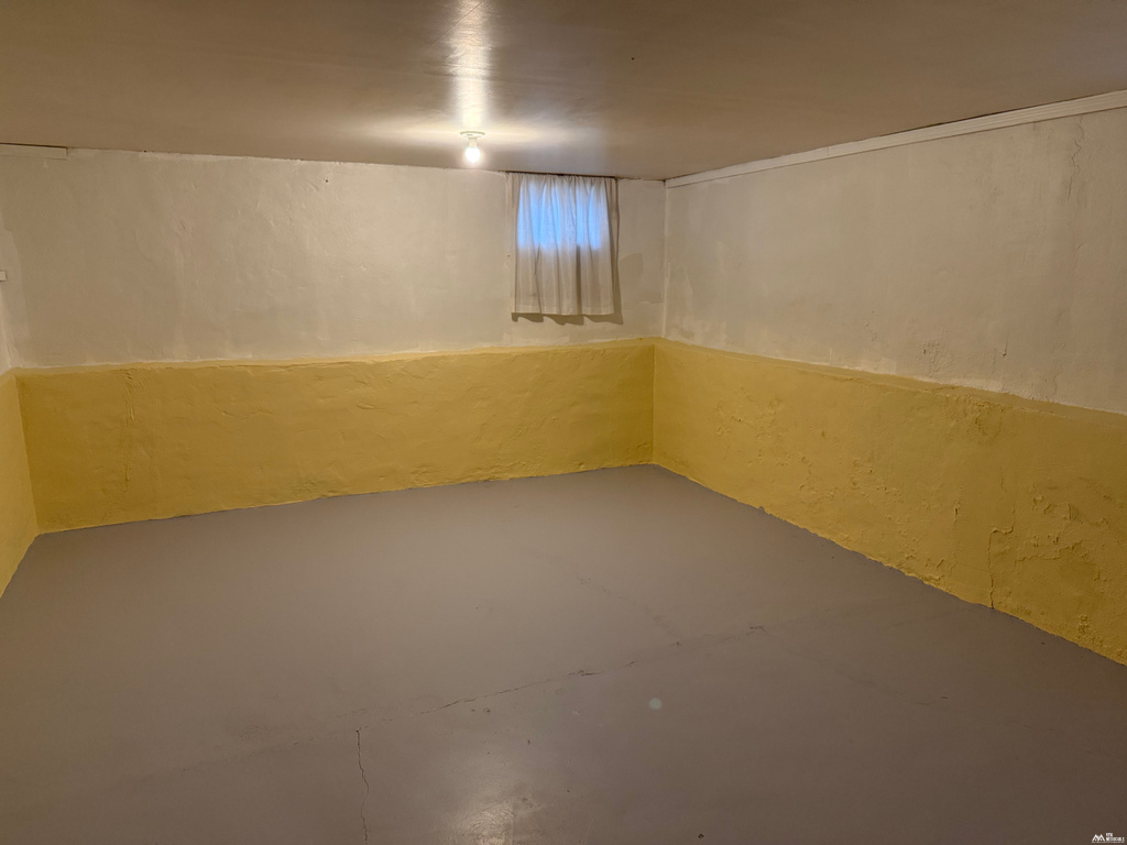 5 bed, 1 bath, 2,942 sq ft home for sale at 1020 Eighth St, Las Vegas, NM — photo 19 of 24