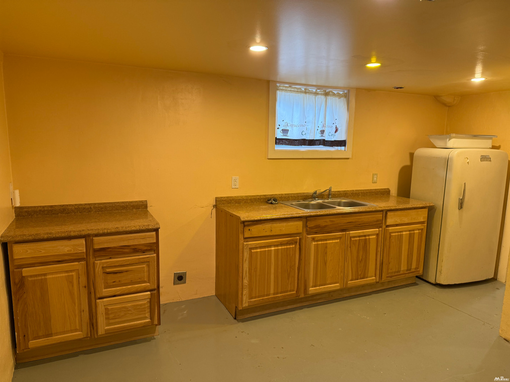 5 bed, 1 bath, 2,942 sq ft home for sale at 1020 Eighth St, Las Vegas, NM — photo 20 of 24