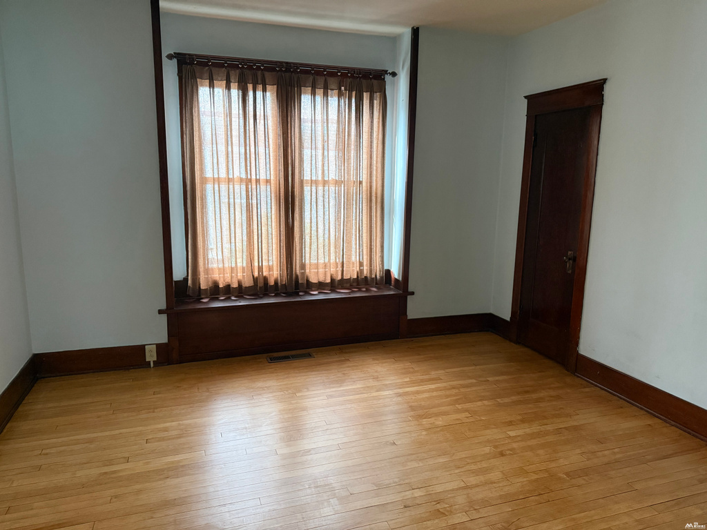 5 bed, 1 bath, 2,942 sq ft home for sale at 1020 Eighth St, Las Vegas, NM — photo 12 of 24