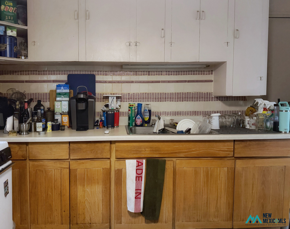 3,600 sq ft, 0.16 acres home for sale at 814 Fifth St, Las Vegas, NM — photo 8 of 46