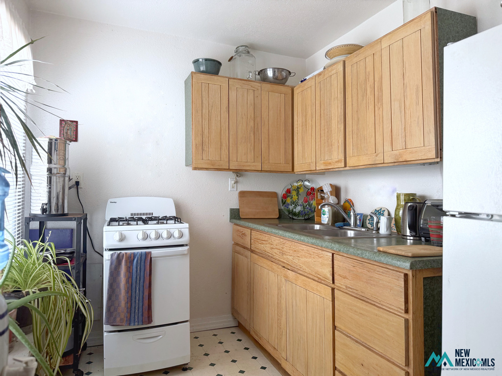 3,600 sq ft, 0.16 acres home for sale at 814 Fifth St, Las Vegas, NM — photo 38 of 46