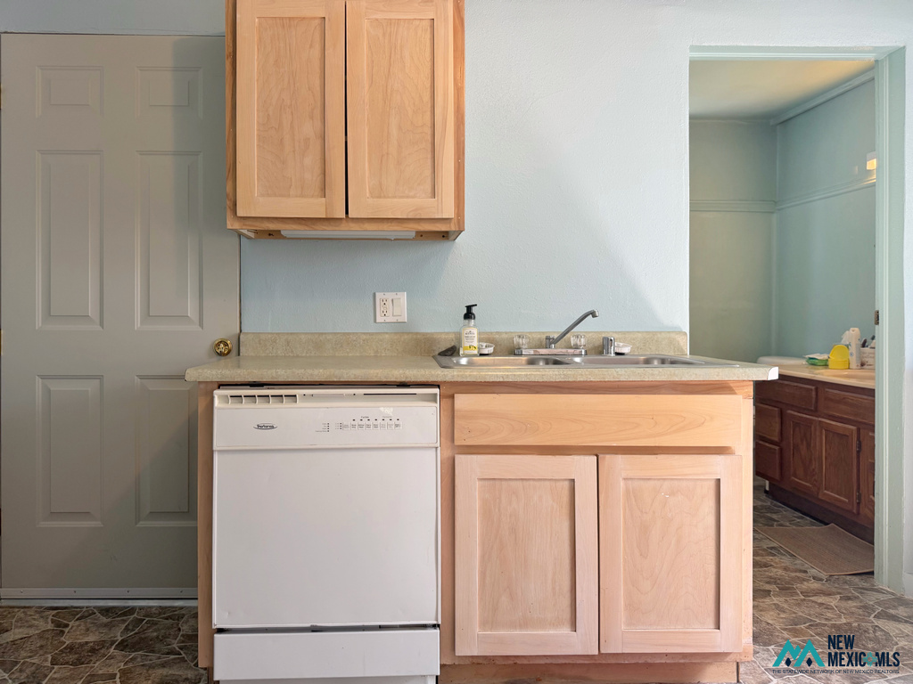 3,600 sq ft, 0.16 acres home for sale at 814 Fifth St, Las Vegas, NM — photo 16 of 46