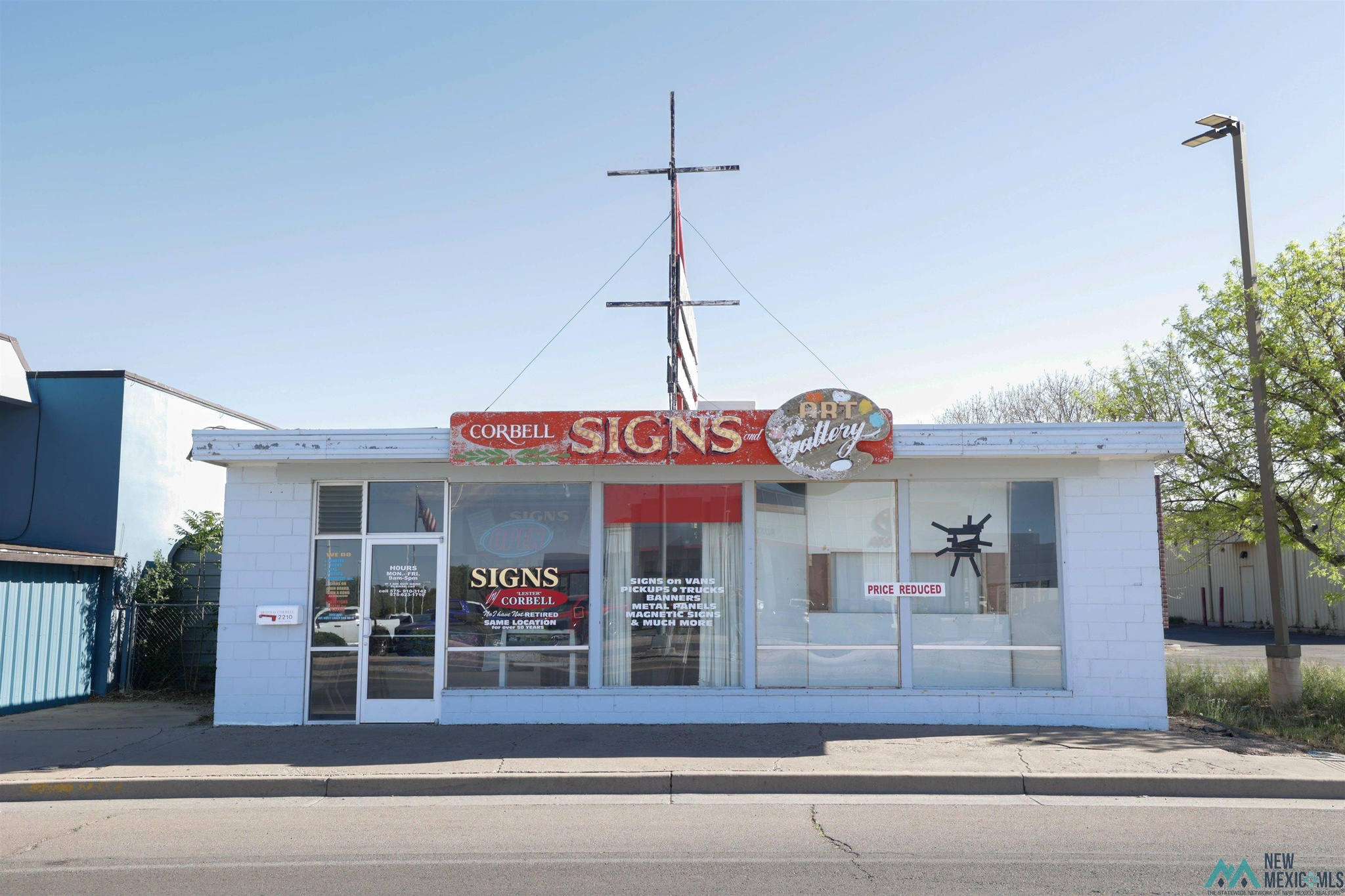2210 W 2nd Street — exterior
