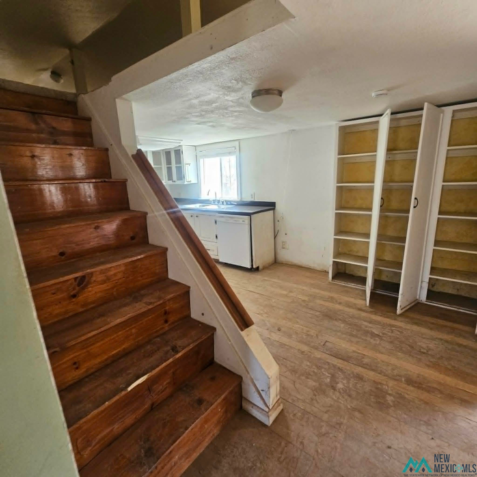 230 W ORCHARD PARK Rd — photo 3