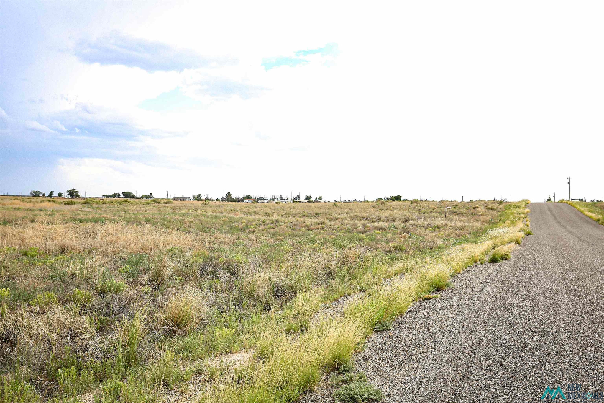 00 Sandhill Avenue — photo 3