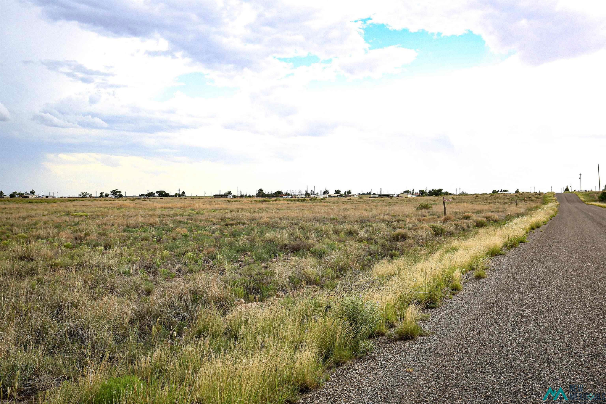00 Sandhill Avenue — photo 3