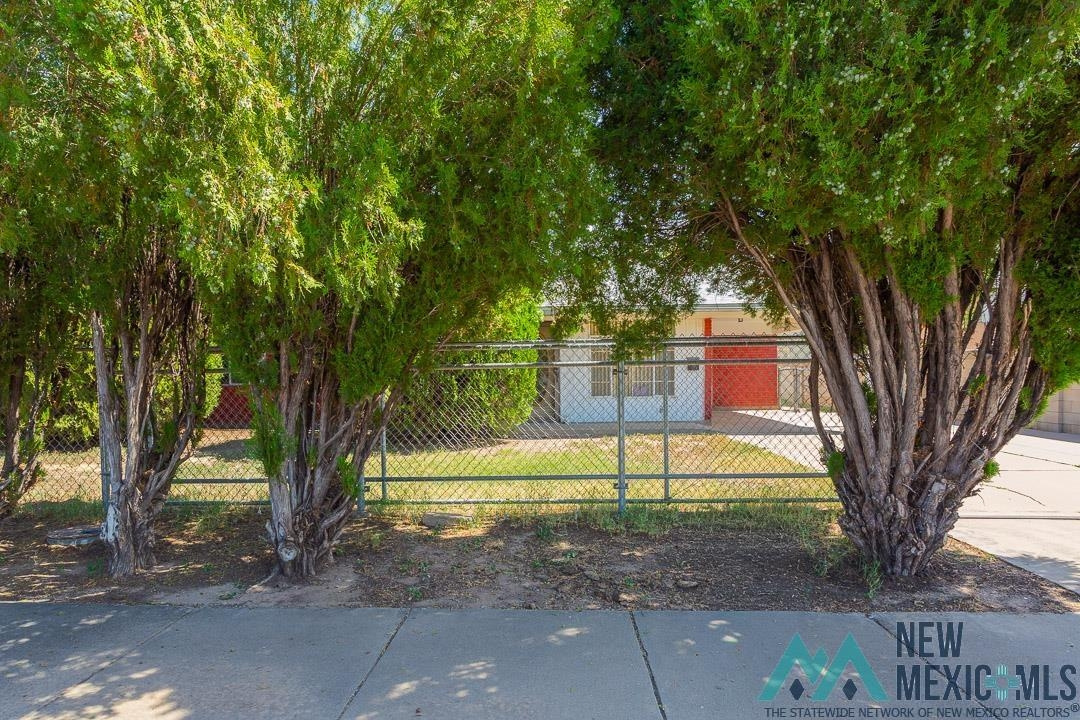 106 E Bonney ST — photo 4