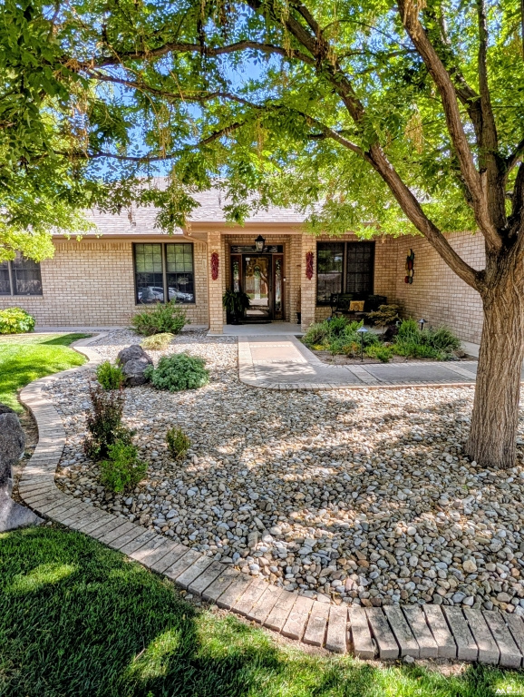 4 RED SKY LN — exterior