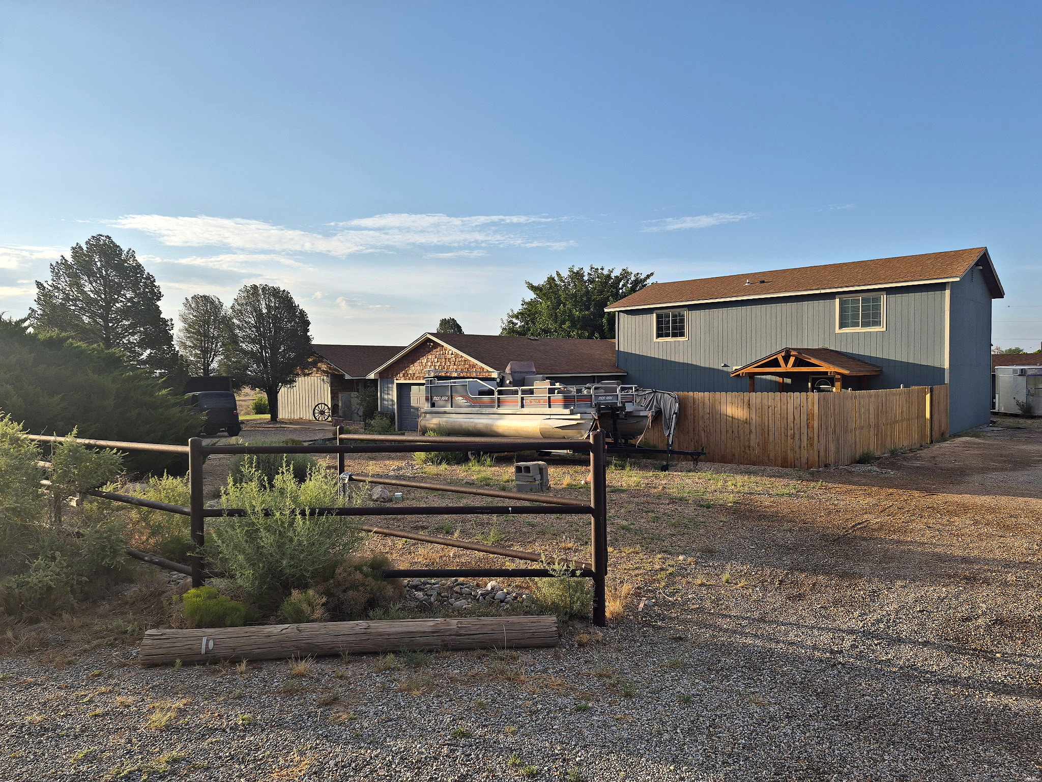 2406 WALKER RD — exterior