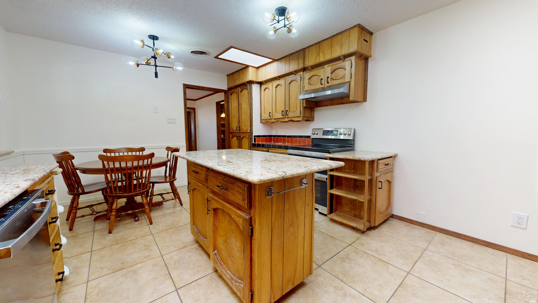 3300 HIGHLAND RD — photo 4