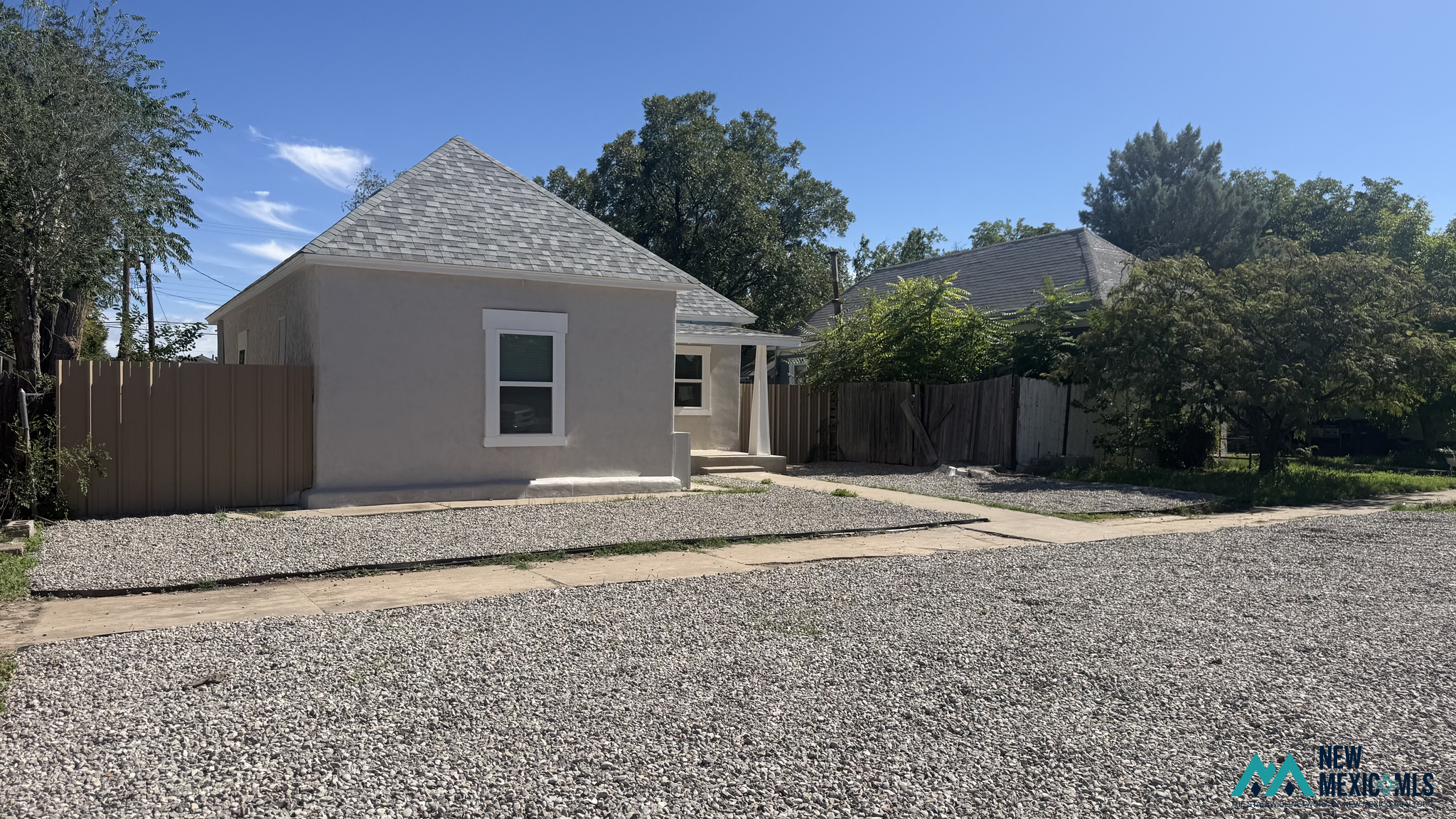 109 S LEA Ave — photo 3