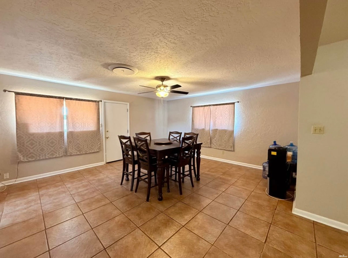 1121 N LLANO — photo 4