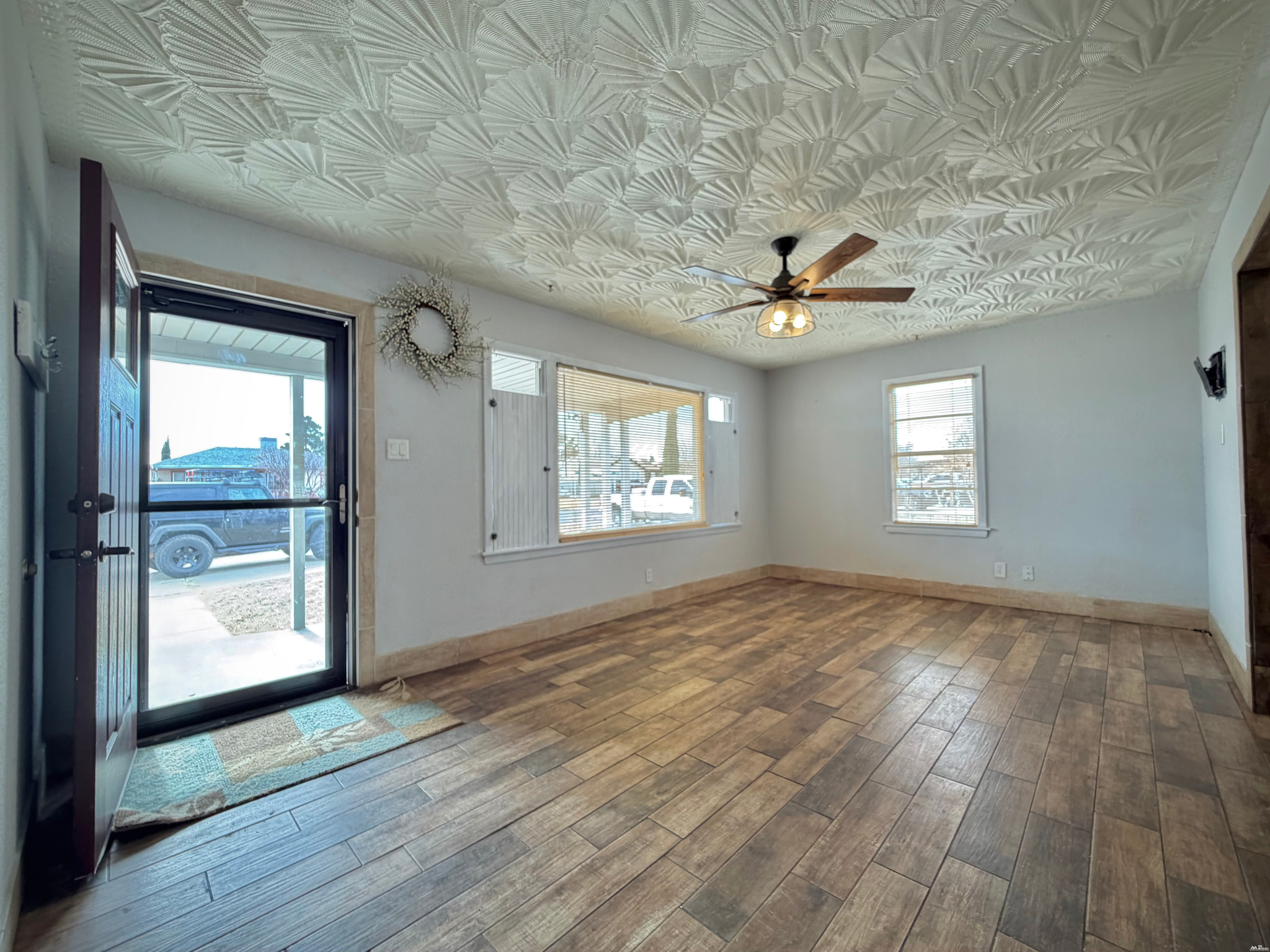400 E PERMIAN DR #2/7 — photo 2