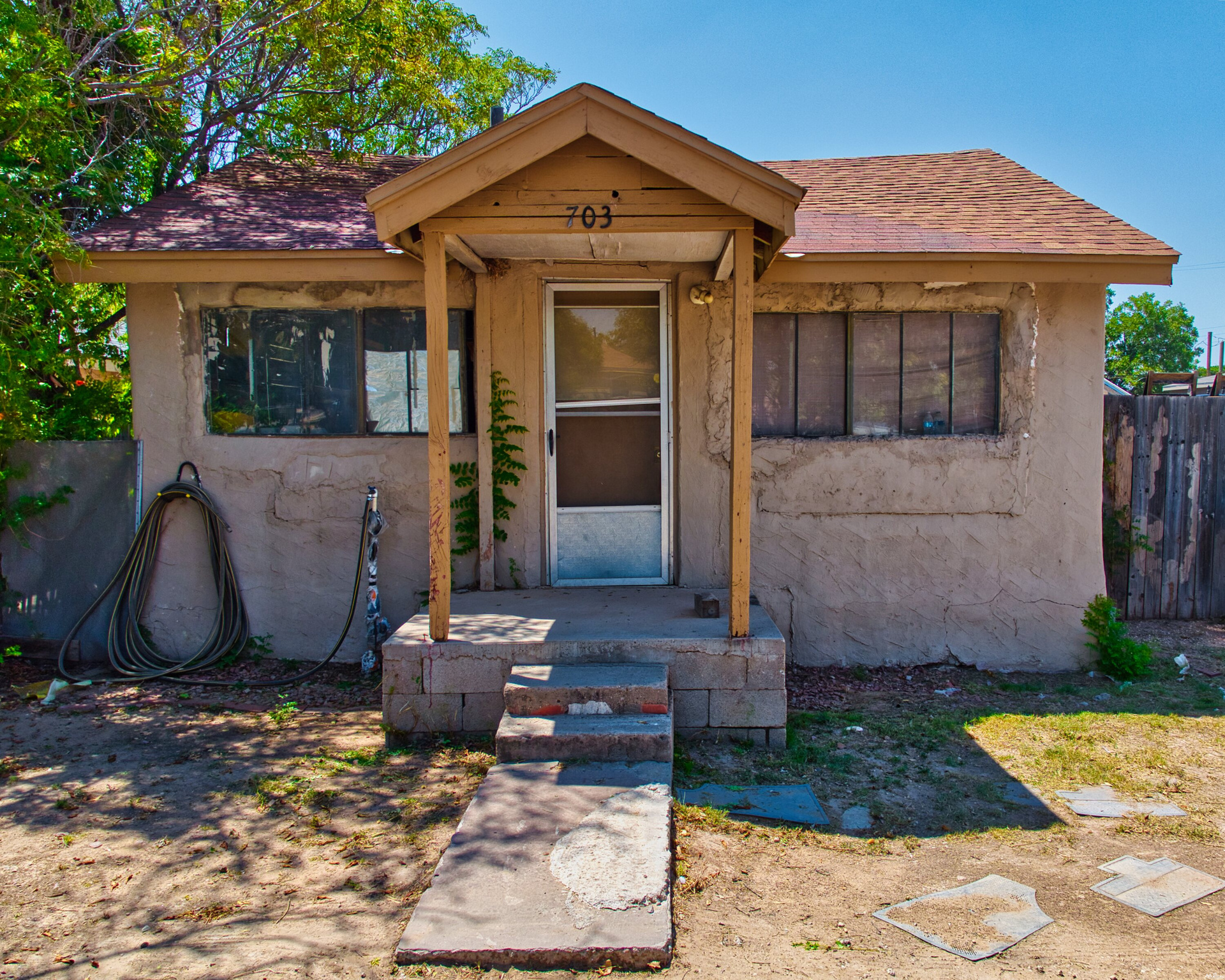 703 W LEA ST — photo 2