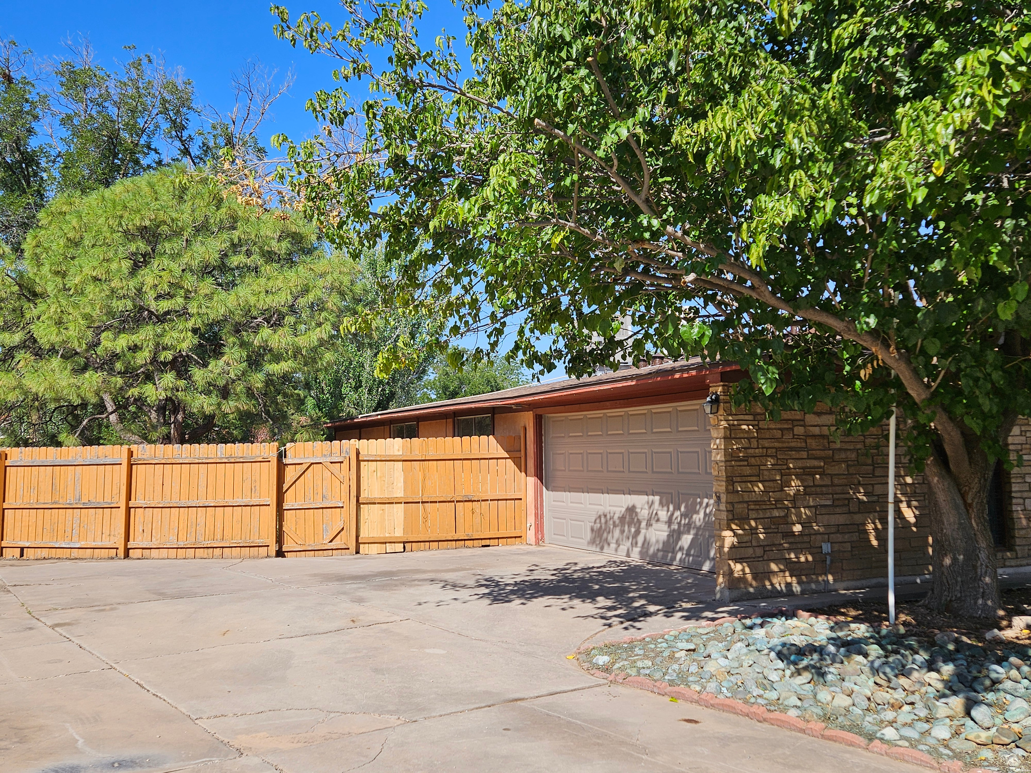2604 Gaye DR — photo 3