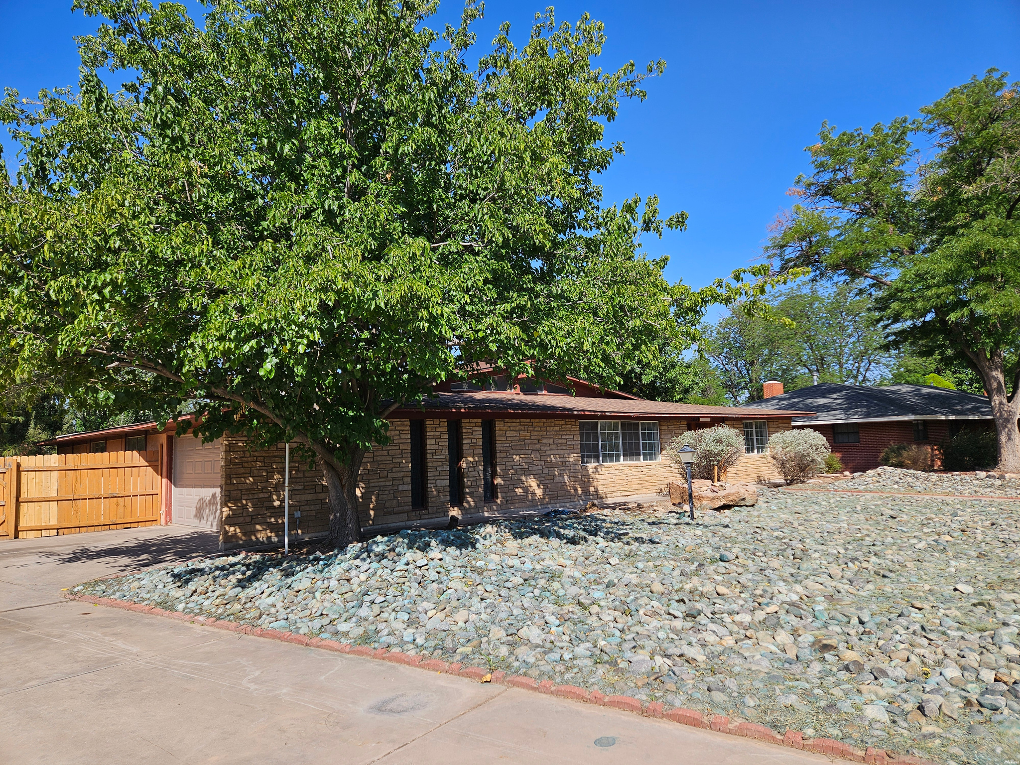 2604 Gaye DR — exterior