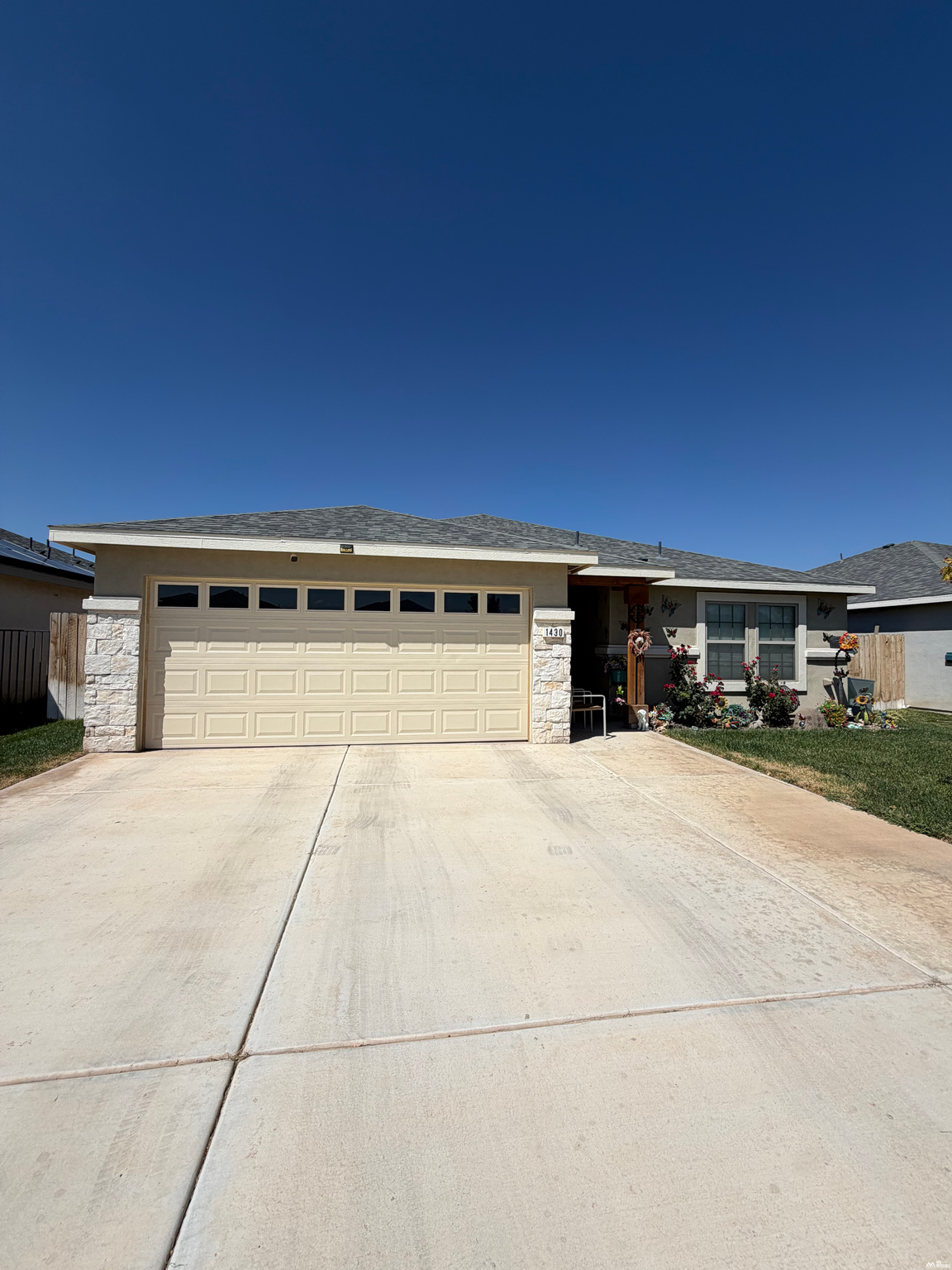 1430 W Honey Suckle — exterior