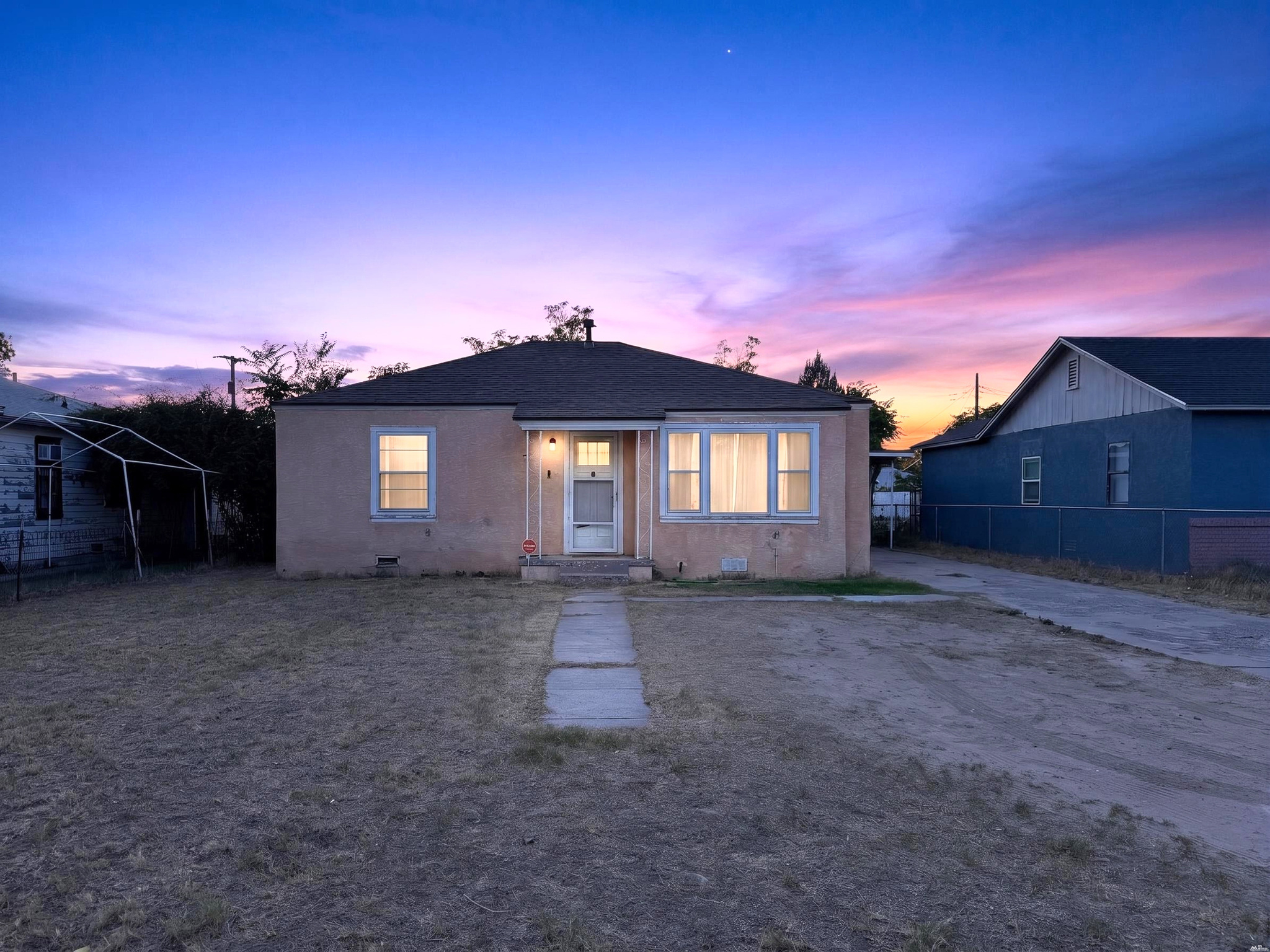 1712 N Kansas Avenue — exterior