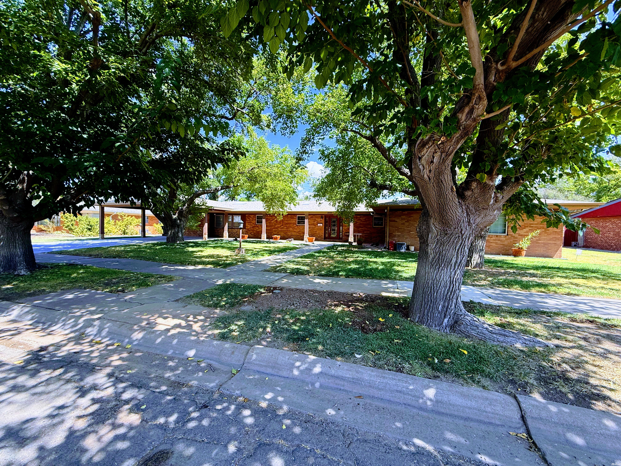 1605 S MISSOURI AVE — photo 3