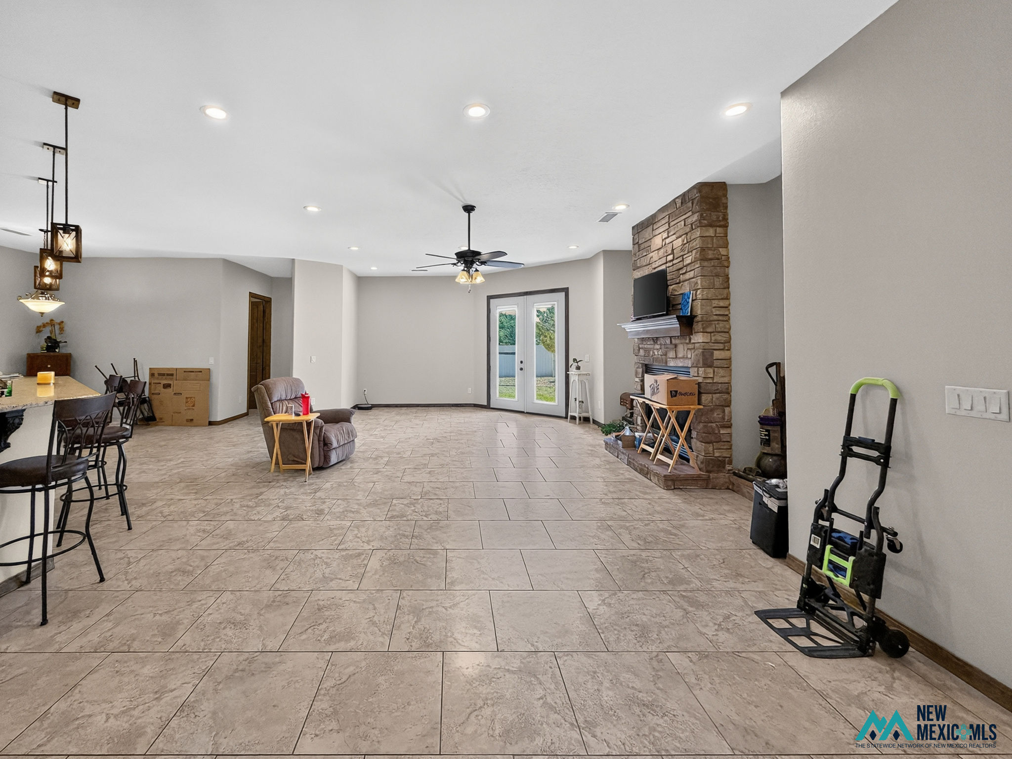 420 Viale Bond St — photo 4