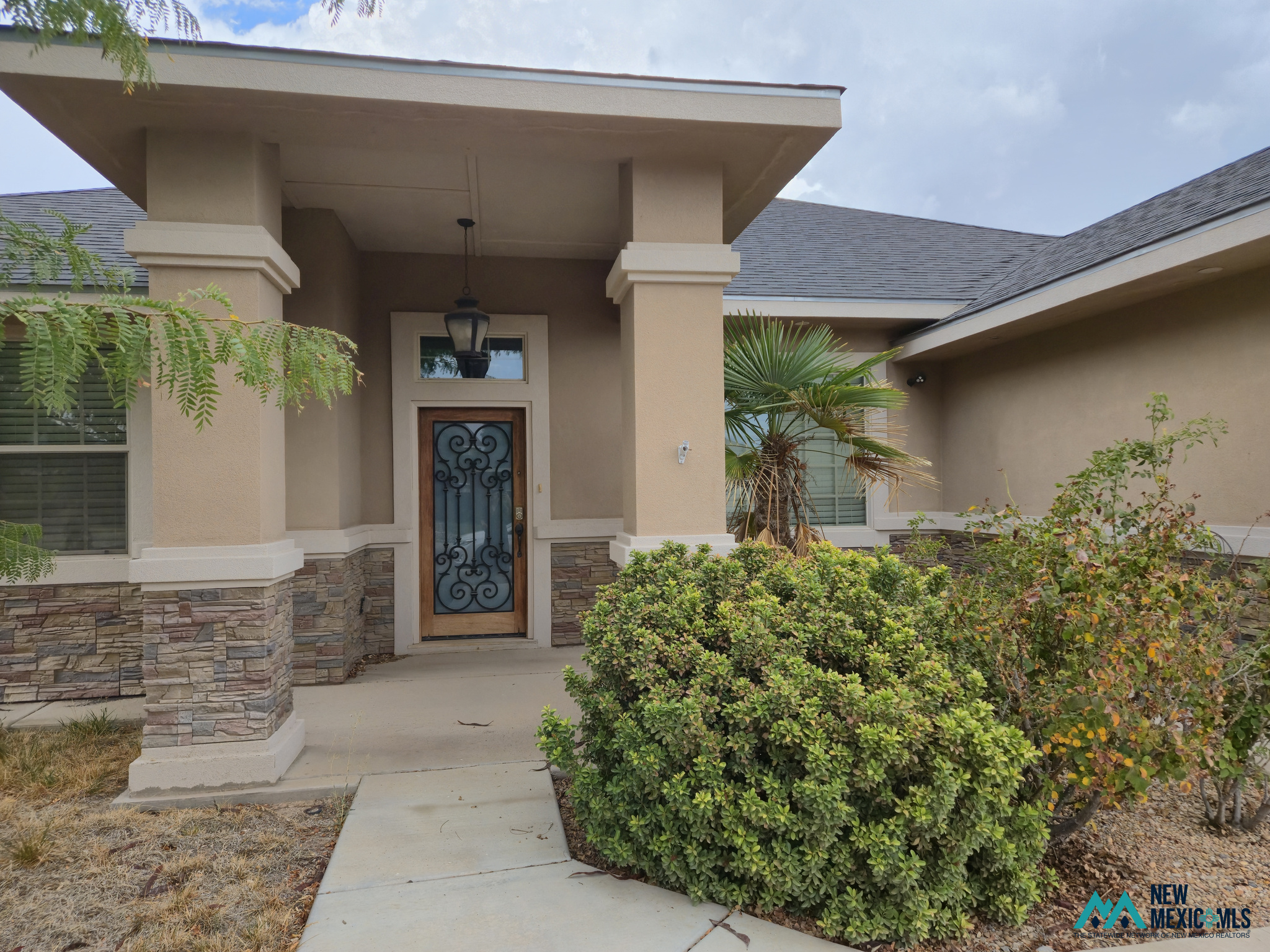 1103 E La Paloma Ln — photo 3