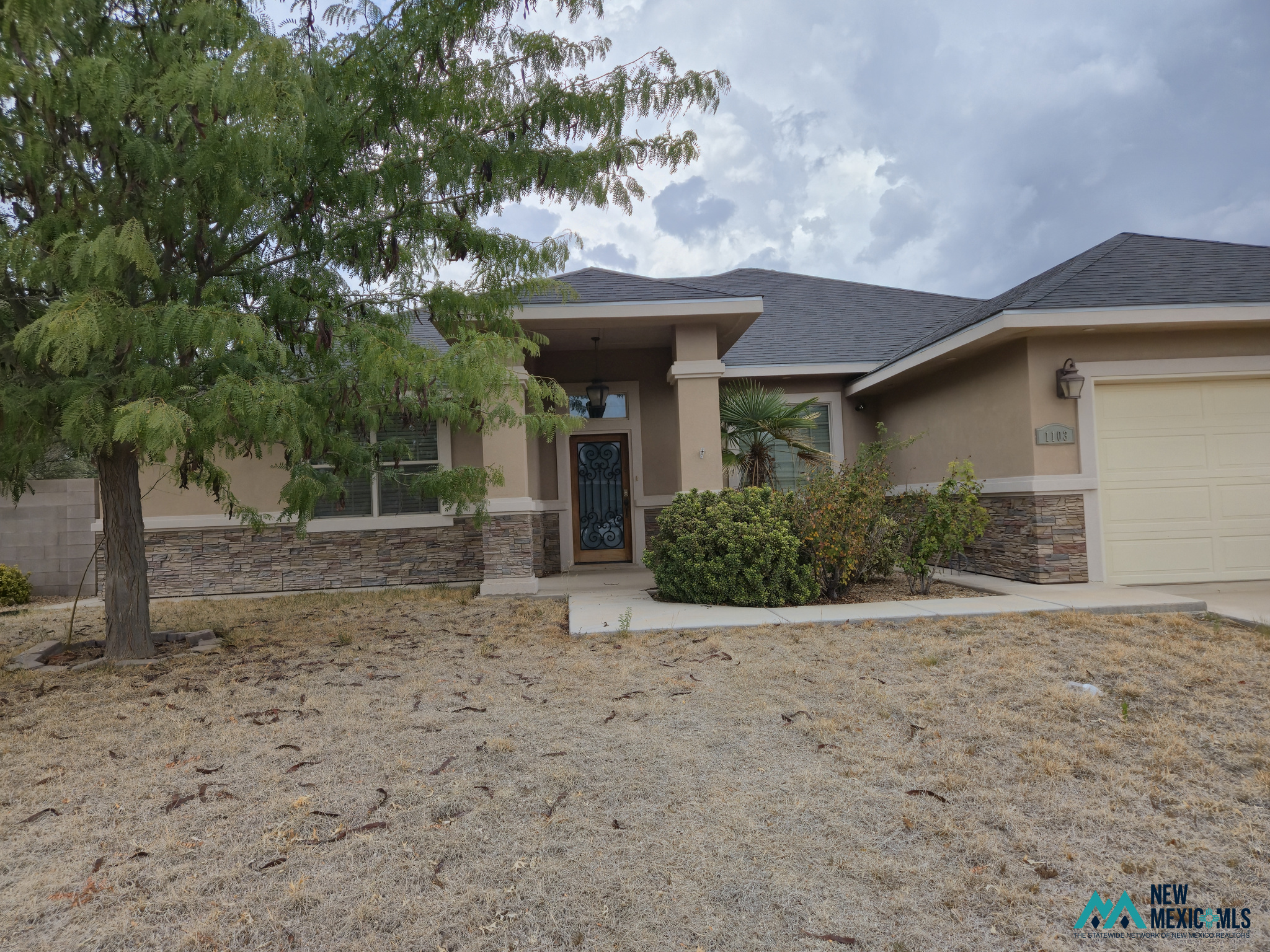 1103 E La Paloma Ln — photo 4