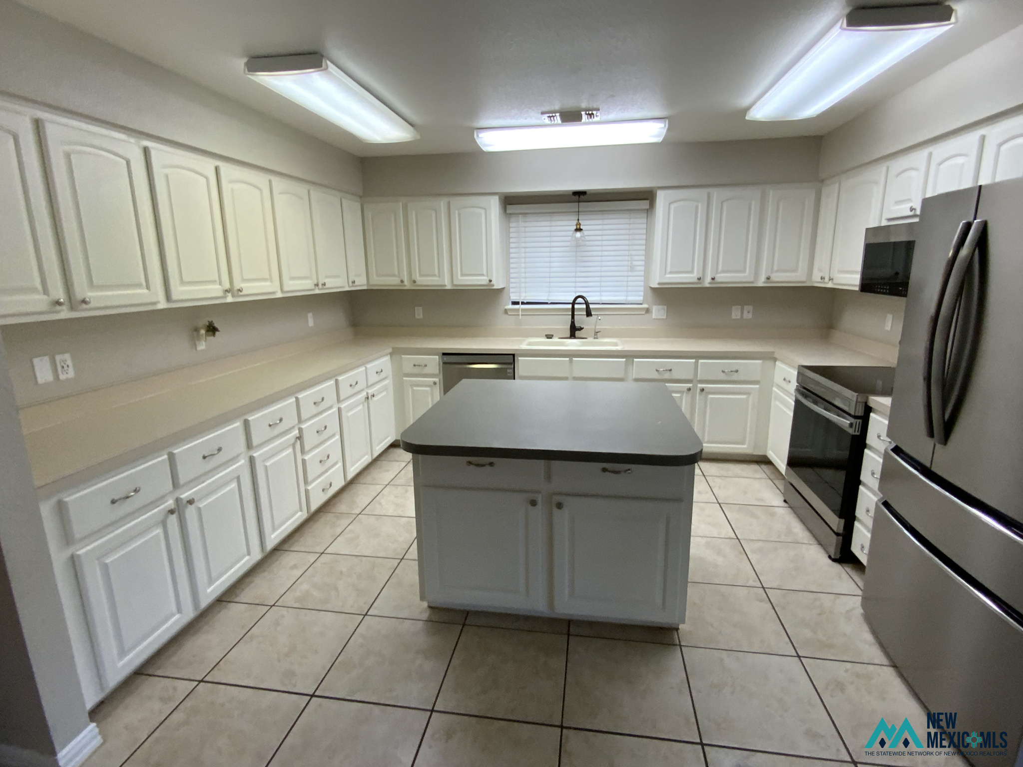4 Kensington Ct #4 — photo 2