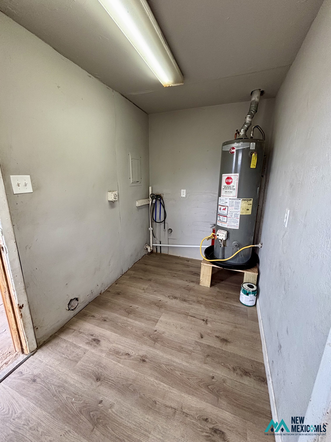 304 S Sycamore AVE — photo 5