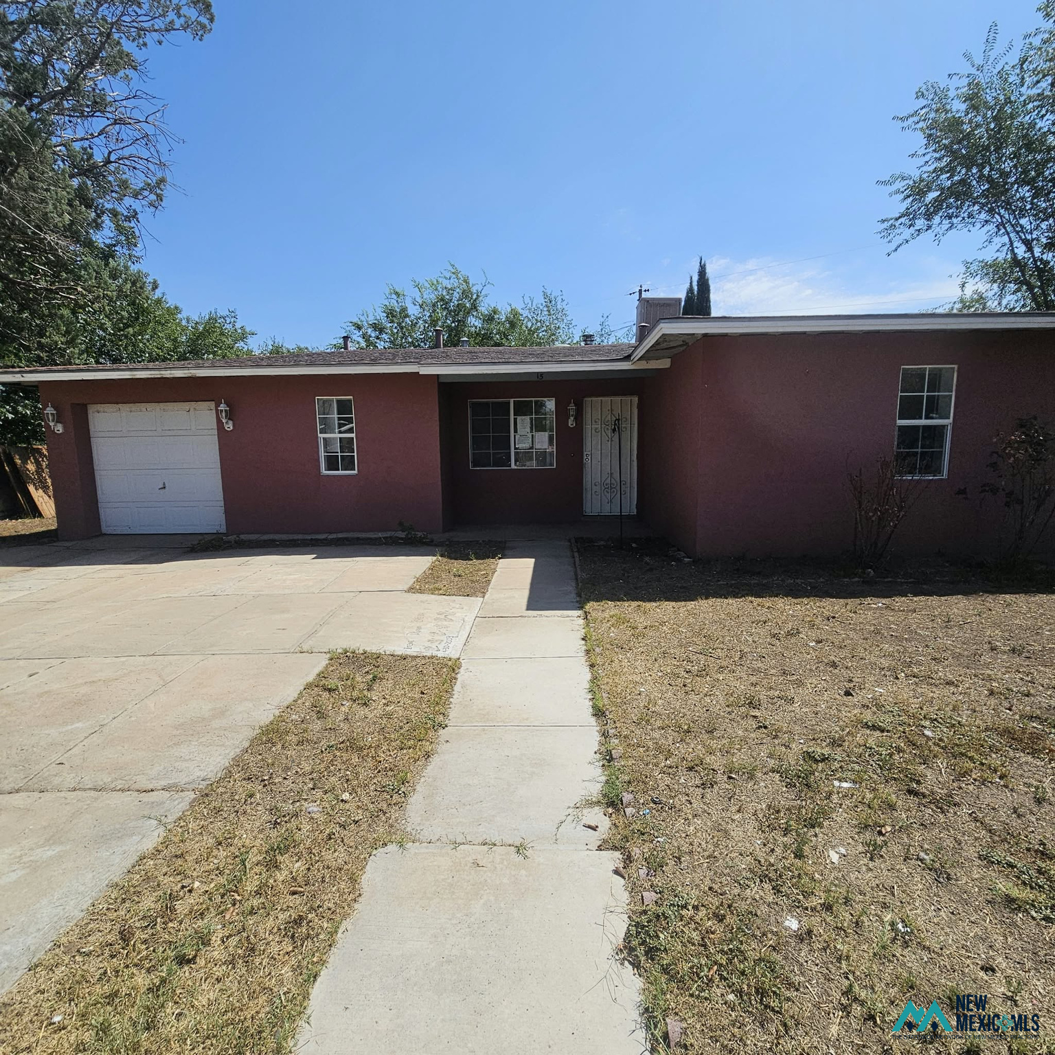 15 Barlow PL — exterior