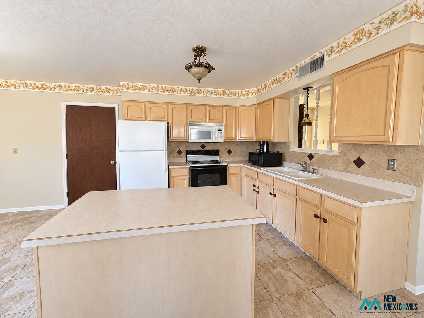 703 Gayle — photo 3