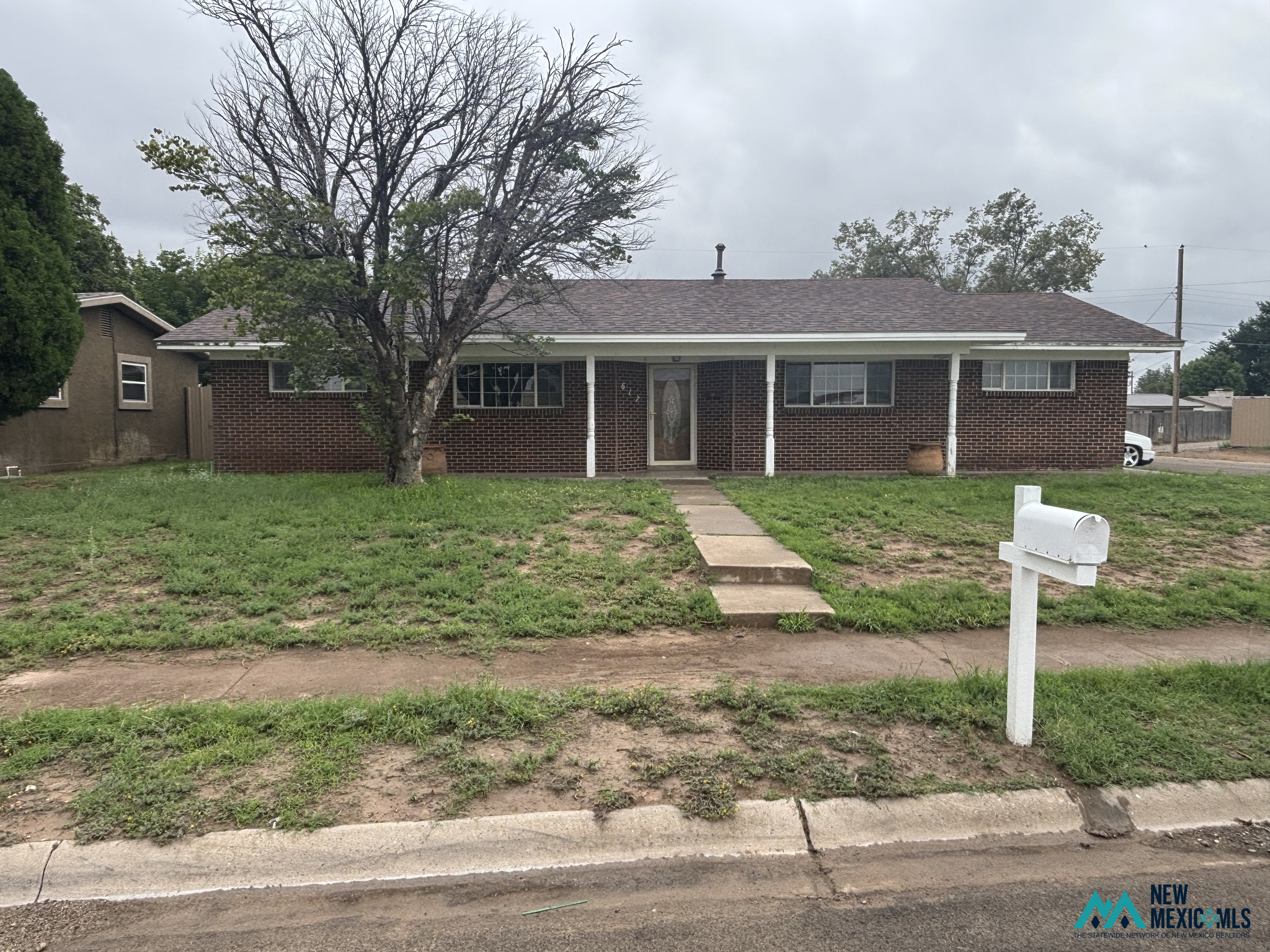 617 S Hemlock AVE — exterior
