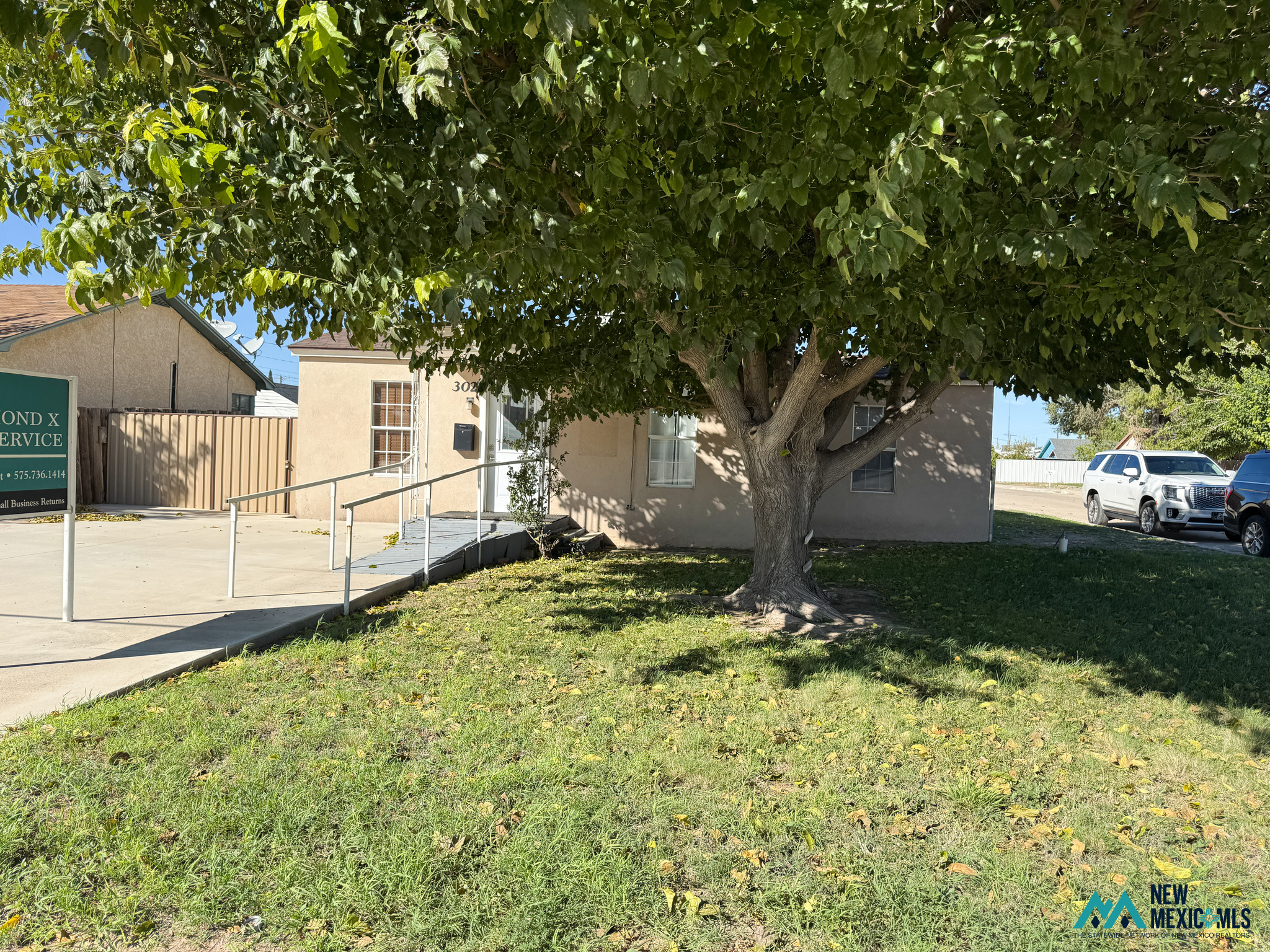 302 W Hermosa Dr — photo 3