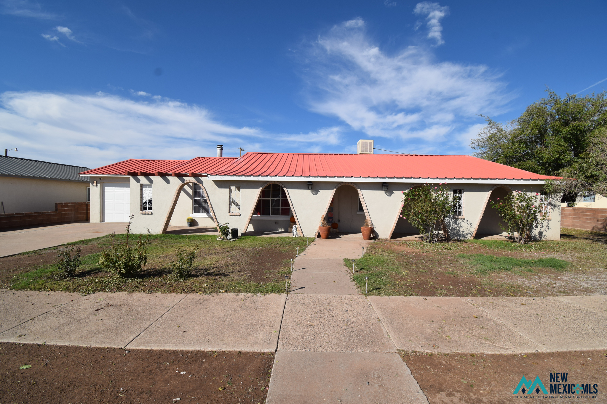404 S Yucca Dr