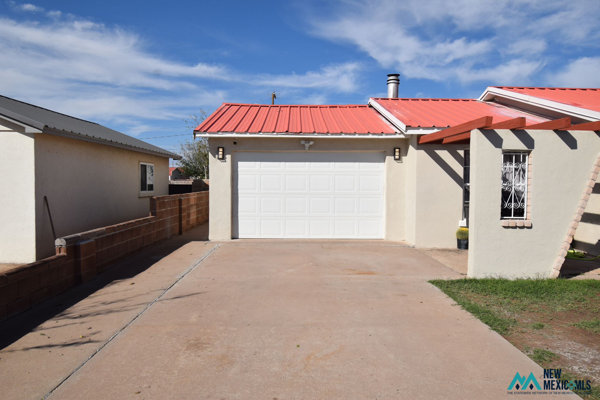 404 S Yucca Dr — photo 3