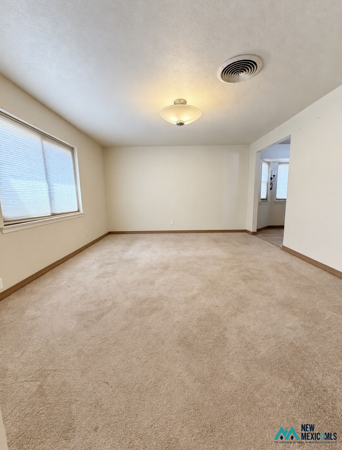 2100 N Fowler St — photo 3