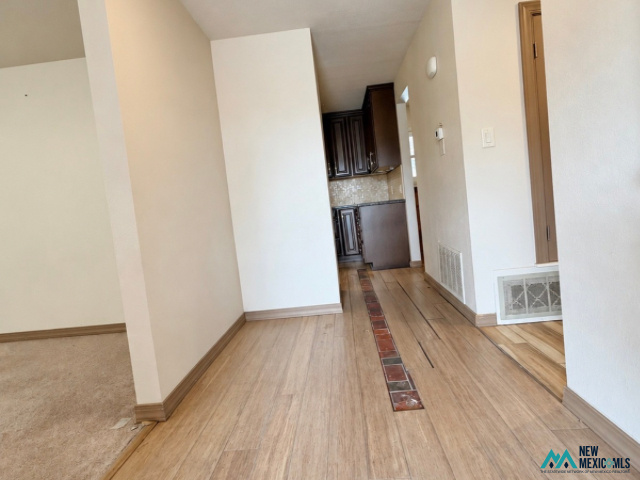 2100 N Fowler St — photo 2