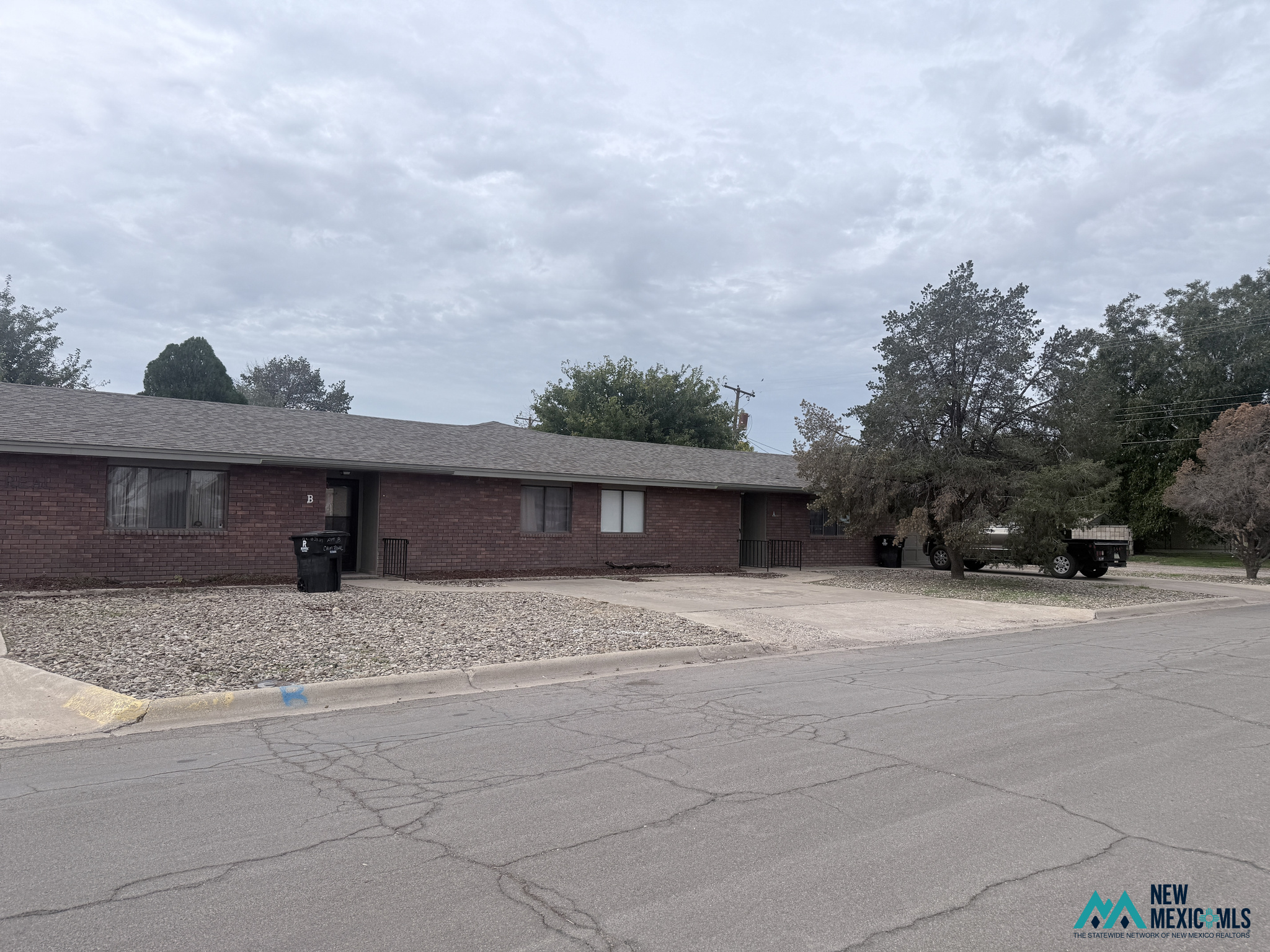 1100 S Sunset Ave — photo 3