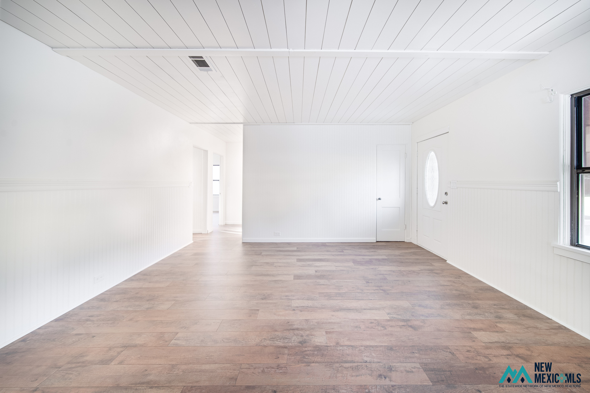 916 N Alameda St — photo 4