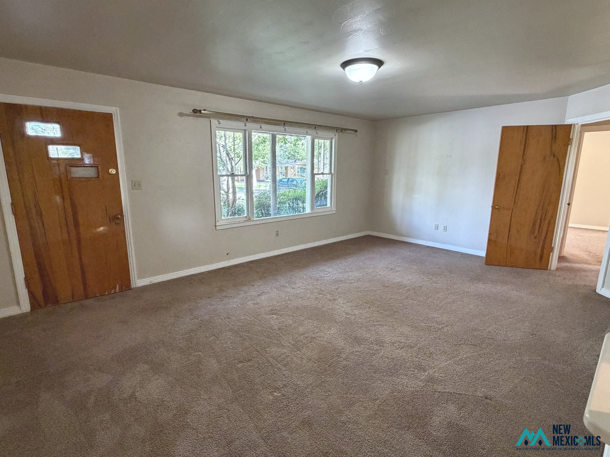913 Richard St — photo 4
