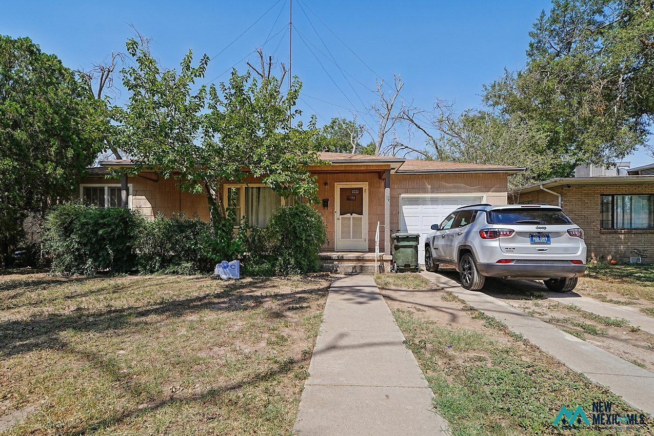 913 Richard St