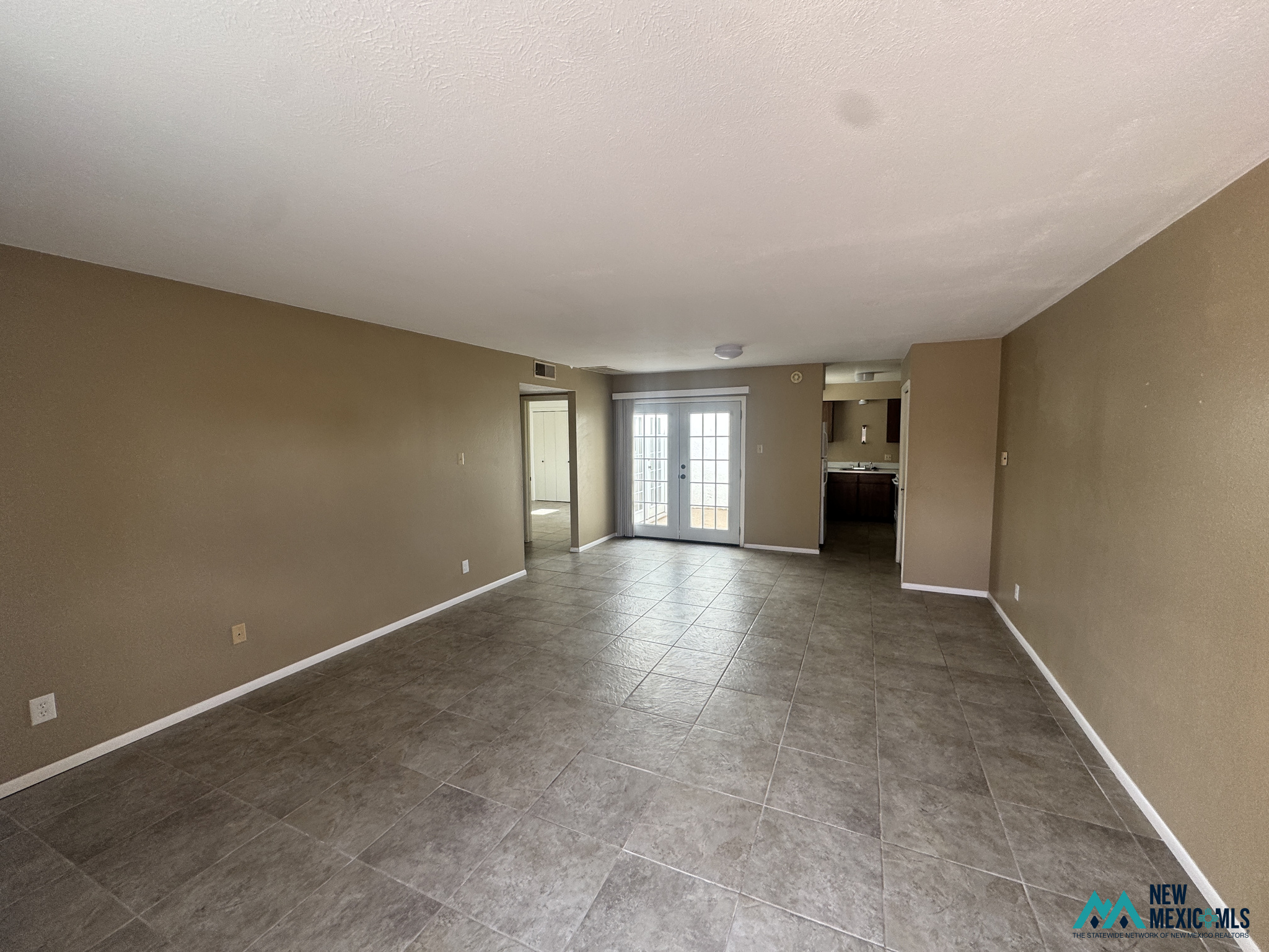 1111 Washington Ave #15 — photo 2